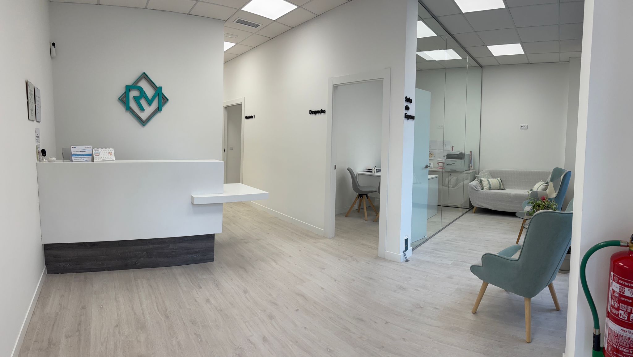 clinicasalaesperayrecepcionconlogo